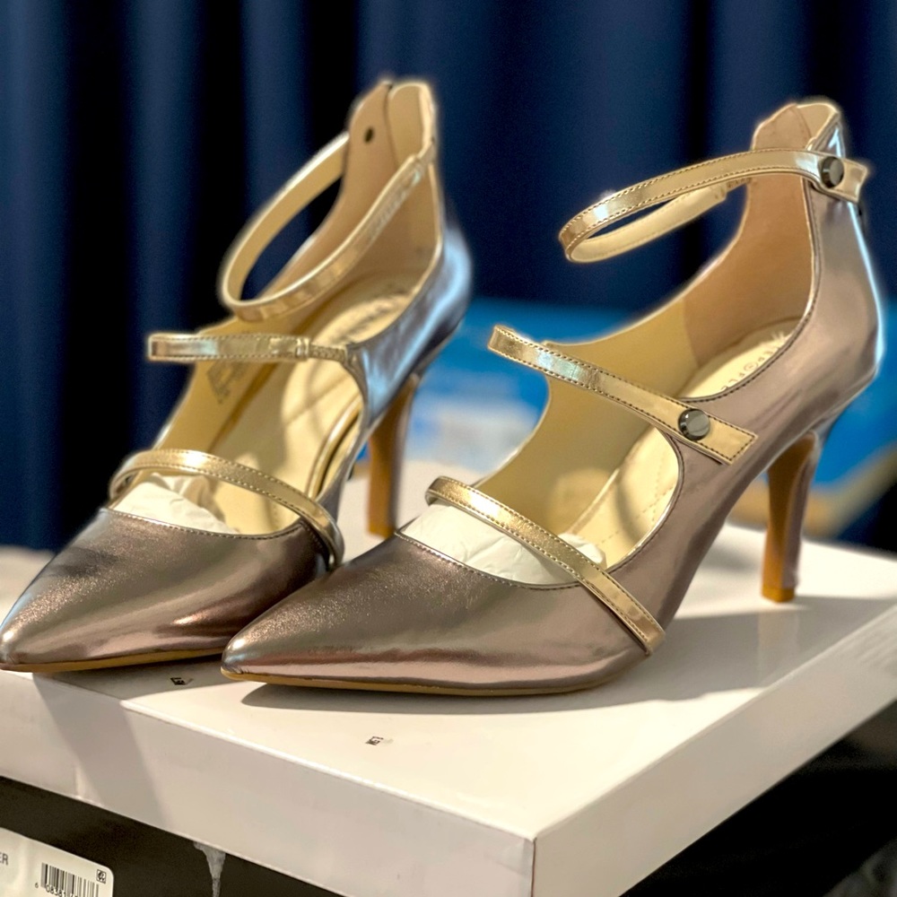 Women’s shoes